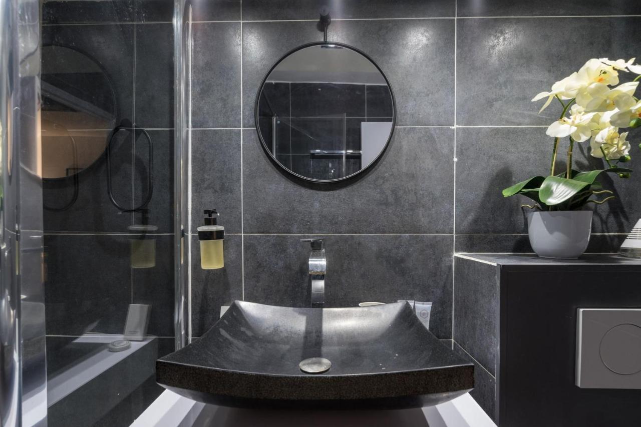 Appartamento Chic Avec Patio - 2br 6p - Le Marais *